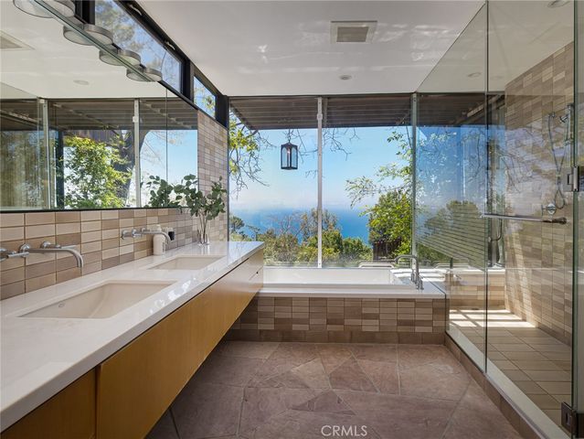 7 Cinchring Road, Rolling Hills, CA 90274