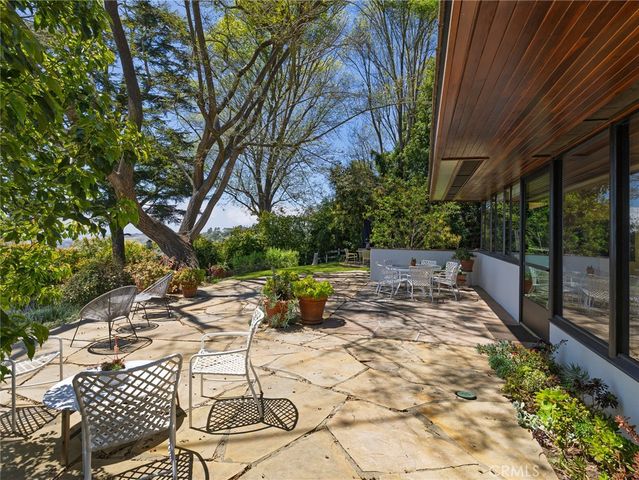 7 Cinchring Road, Rolling Hills, CA 90274