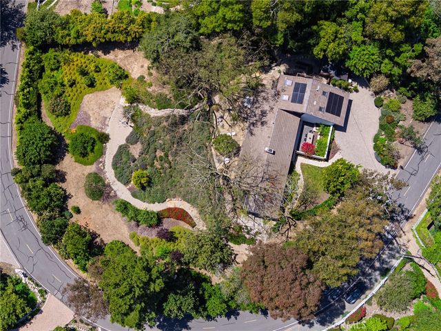 7 Cinchring Road, Rolling Hills, CA 90274