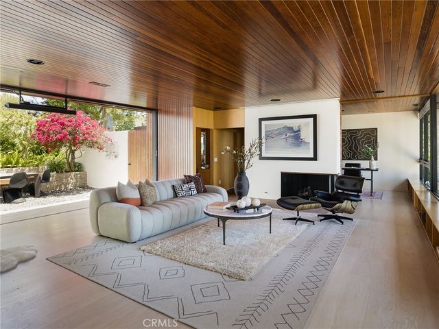 7 Cinchring Road, Rolling Hills, CA 90274