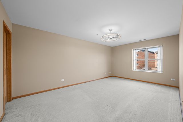 100 N Bokelman Street 330, Roselle, IL 60172