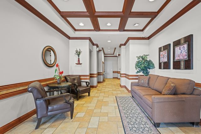 100 N Bokelman Street 330, Roselle, IL 60172