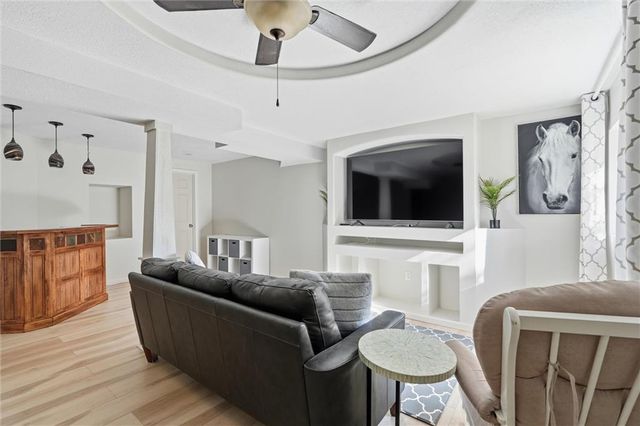 22705 W 72nd Terrace, Shawnee, KS 66227