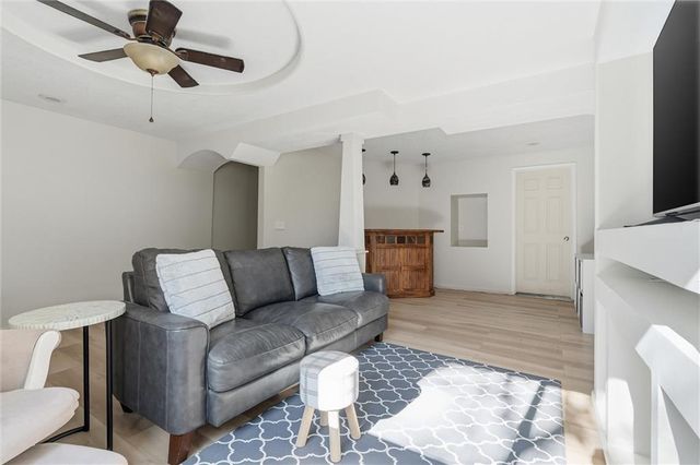 22705 W 72nd Terrace, Shawnee, KS 66227