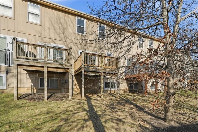 22705 W 72nd Terrace, Shawnee, KS 66227