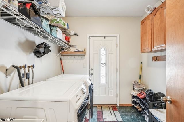 8 Kelly Dr, Roxbury Twp., NJ 07876