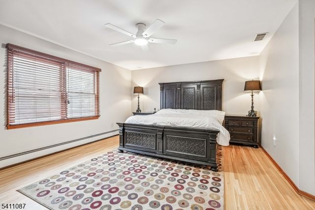 8 Kelly Dr, Roxbury Twp., NJ 07876