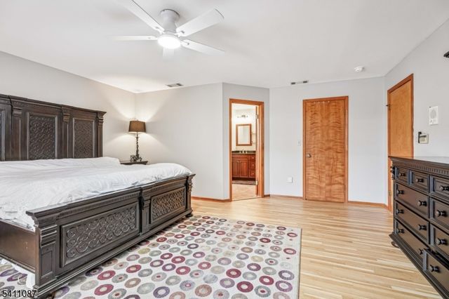 8 Kelly Dr, Roxbury Twp., NJ 07876