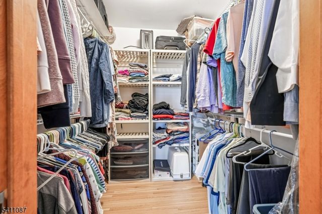 8 Kelly Dr, Roxbury Twp., NJ 07876