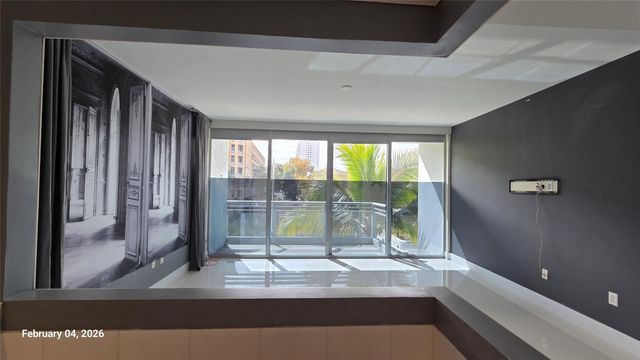 2950 NE 188th Street 110, Miami, FL 33180