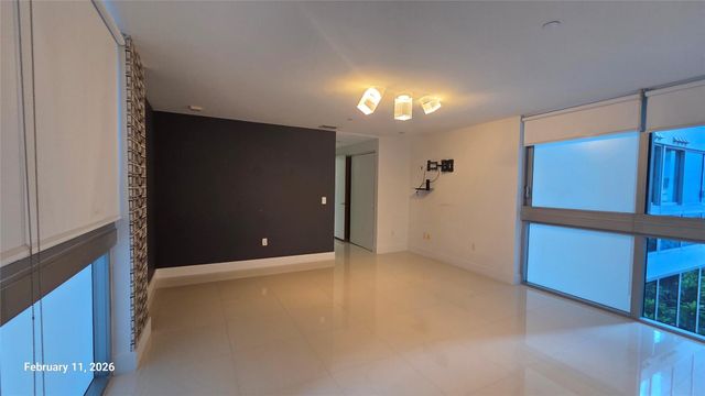 2950 NE 188th Street 110, Miami, FL 33180