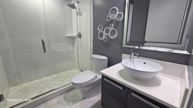 2950 NE 188th Street 110, Miami, FL 33180