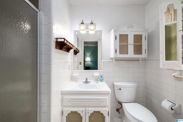 1375 STARCROSS DRIVE, Vestavia Hills, AL 35216