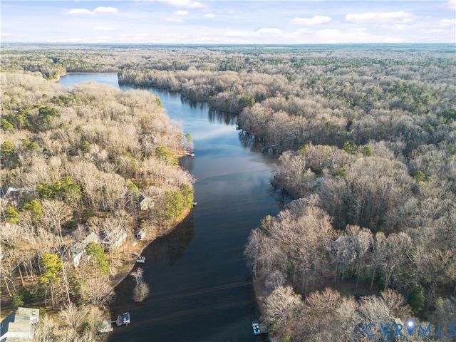 8901 First Branch Ln, Chesterfield, VA 23838