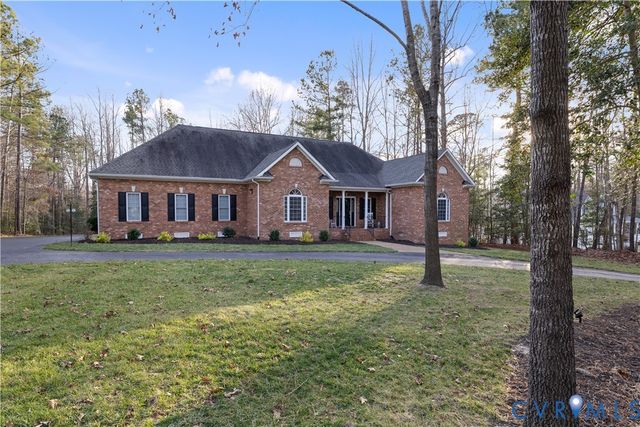 8901 First Branch Ln, Chesterfield, VA 23838