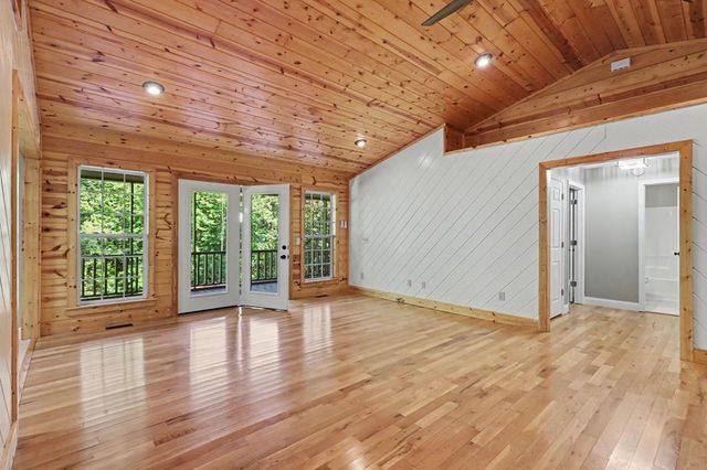 1105 Henson Road, Hiawassee, GA 30546