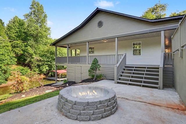 1105 Henson Road, Hiawassee, GA 30546