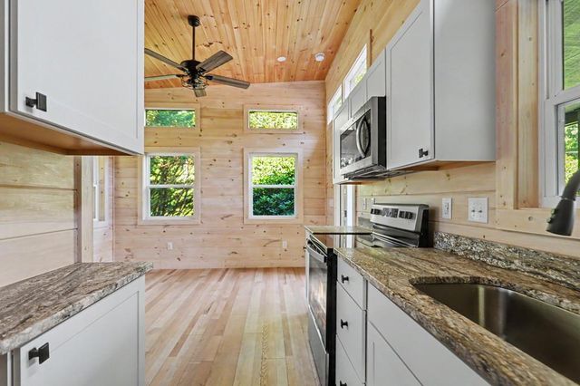1105 Henson Road, Hiawassee, GA 30546