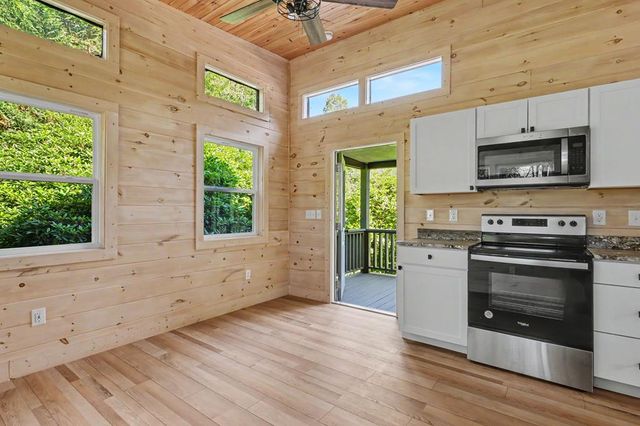 1105 Henson Road, Hiawassee, GA 30546