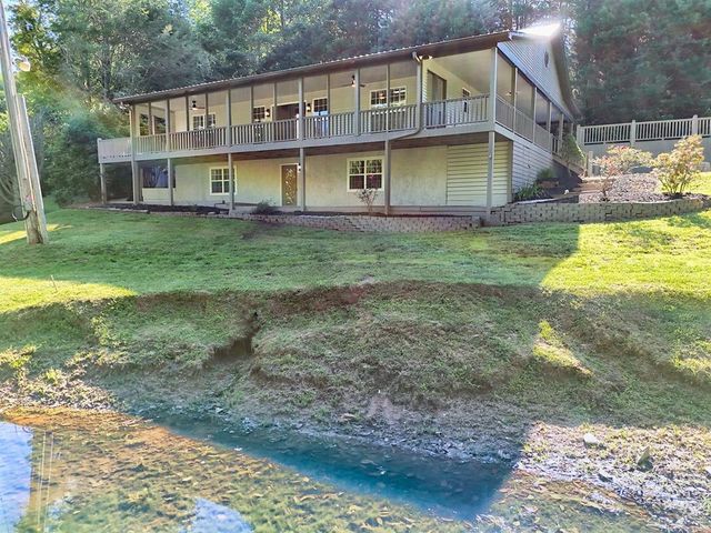1105 Henson Road, Hiawassee, GA 30546