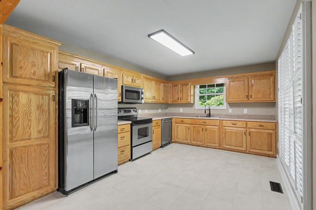 1105 Henson Road, Hiawassee, GA 30546