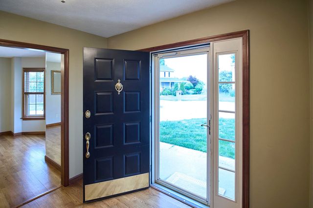 202 Pleasant Valley, Hurricane, WV 25526
