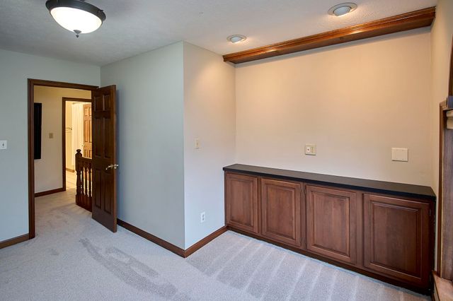 202 Pleasant Valley, Hurricane, WV 25526