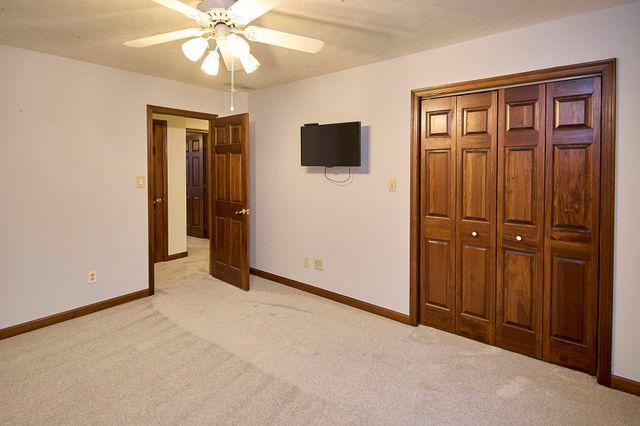 202 Pleasant Valley, Hurricane, WV 25526
