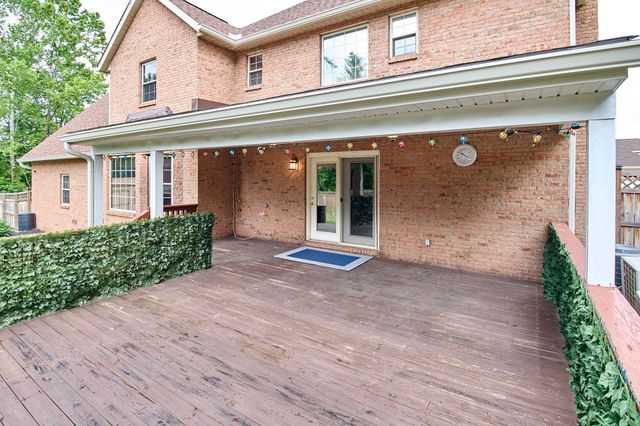 202 Pleasant Valley, Hurricane, WV 25526
