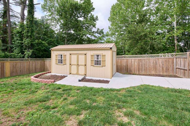 202 Pleasant Valley, Hurricane, WV 25526