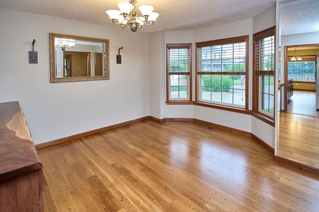 202 Pleasant Valley, Hurricane, WV 25526