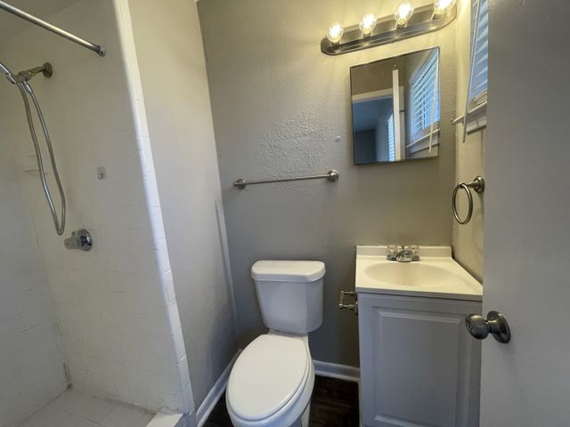 2513 Greenway Street, Arlington, TX 76010