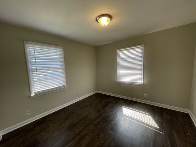 2513 Greenway Street, Arlington, TX 76010