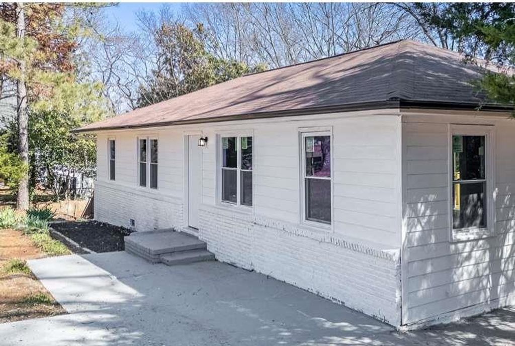 607 Harwell Avenue, Lagrange, GA 30240