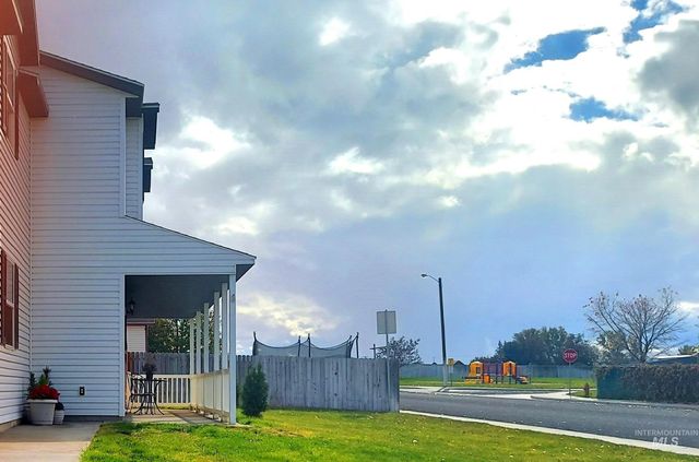 651 S Harrison Street, Twin Falls, ID 83301