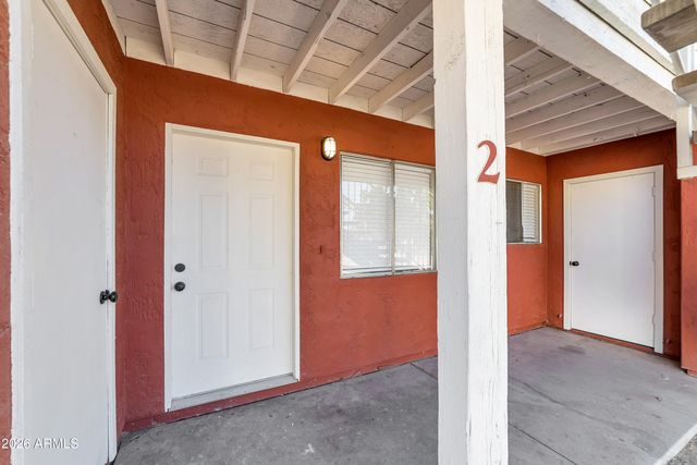 2726 E BECK Lane, Phoenix, AZ 85032