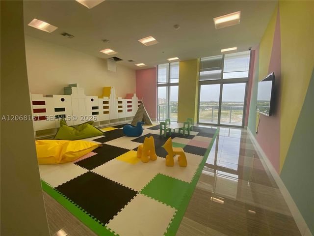 2000 Metropica Way 308, Sunrise, FL 33323