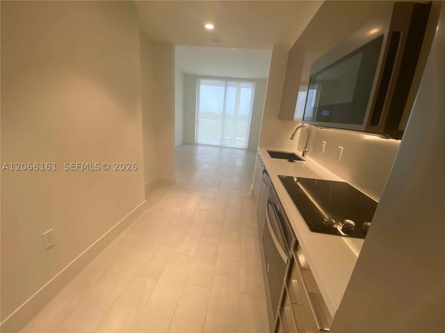 2000 Metropica Way 308, Sunrise, FL 33323