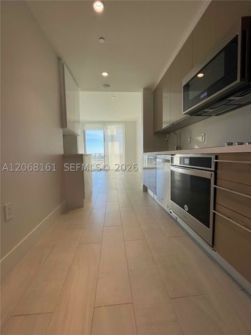 2000 Metropica Way 308, Sunrise, FL 33323