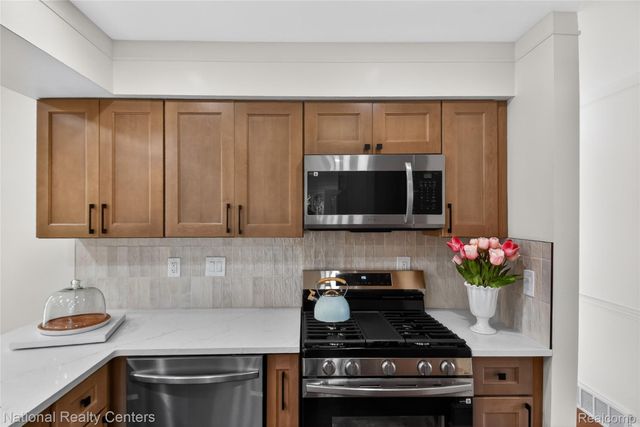 32008 Bunert Road, Warren, MI 48088