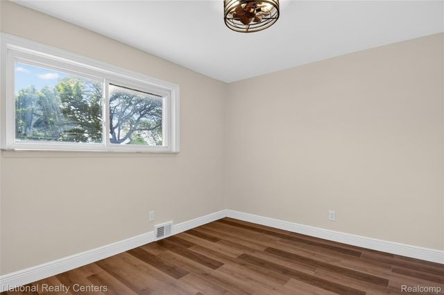 32008 Bunert Road, Warren, MI 48088