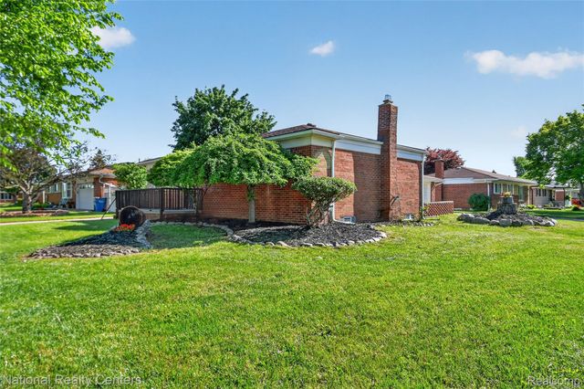 32008 Bunert Road, Warren, MI 48088