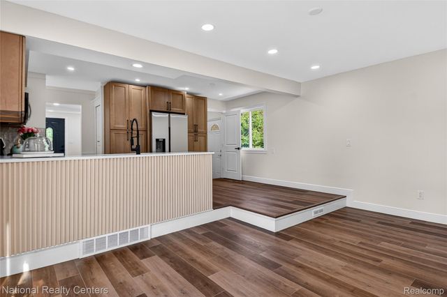 32008 Bunert Road, Warren, MI 48088