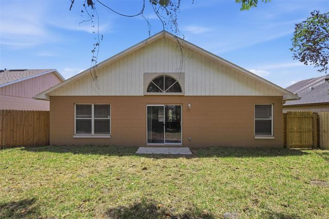 124 KELLY CIRCLE, Sanford, FL 32773