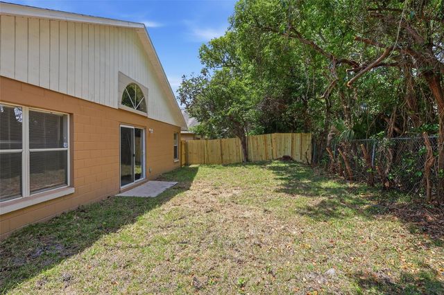 124 KELLY CIRCLE, Sanford, FL 32773