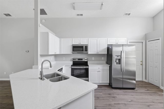 124 KELLY CIRCLE, Sanford, FL 32773