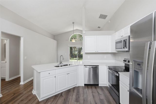 124 KELLY CIRCLE, Sanford, FL 32773