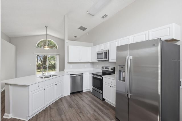 124 KELLY CIRCLE, Sanford, FL 32773