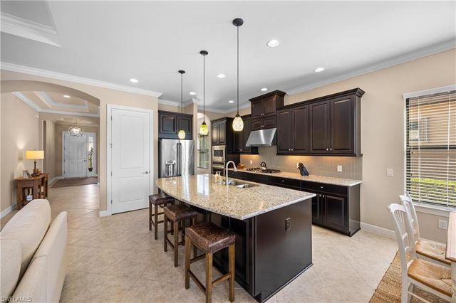 8522 Palacio TER N, Naples, FL 34114