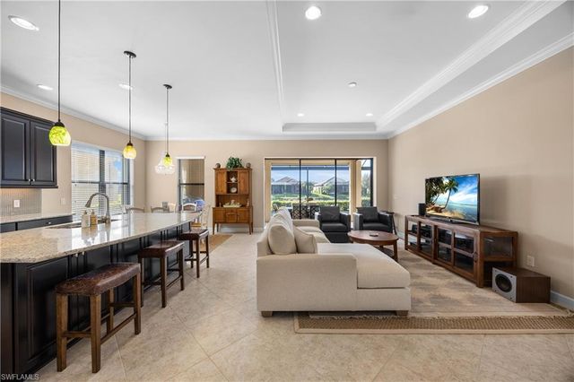 8522 Palacio TER N, Naples, FL 34114